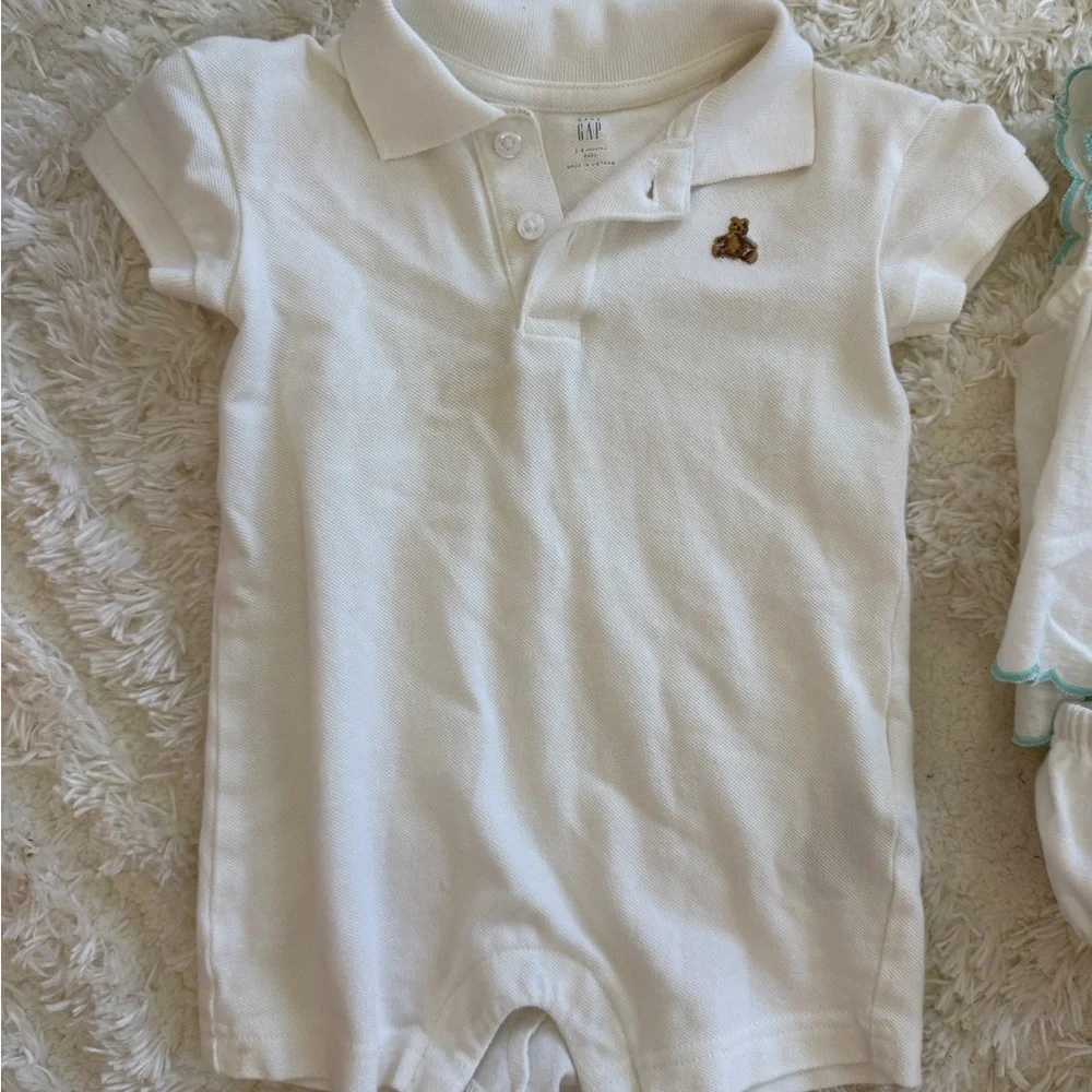 GAP White and Aqua Baby Romper Set
